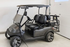 Golf cart included with your rental!!