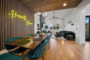 Dining Area for 10!