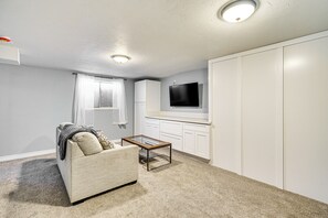 Living Room | Flat-Screen TV | Single-Story Unit