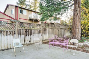 Shared Front Yard