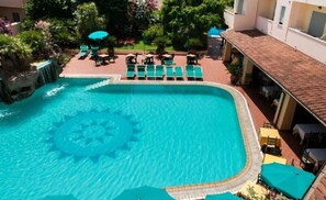 Autumn, Pool, Spring, Summer