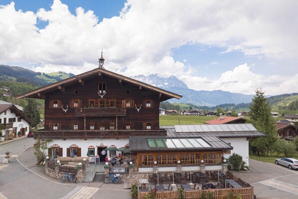 Außenseite Ferienhaus [Sommer]