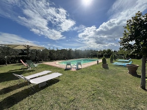 Building Exterior, Pool