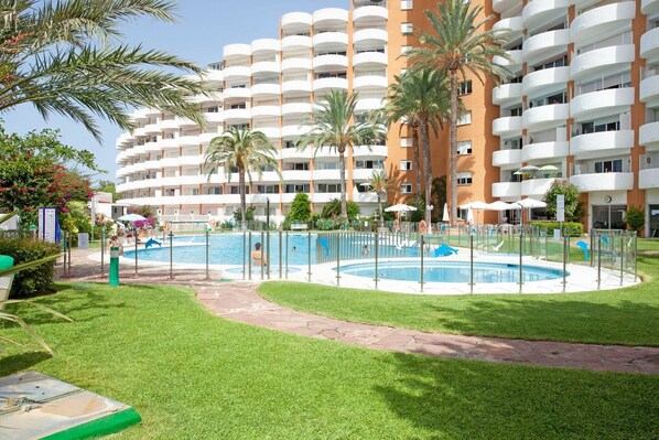 Piscine maison de vacances