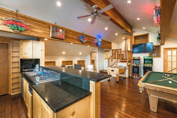 Tahoe Alpenlgow Properties - Hawk Haven