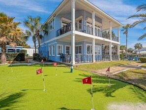 Private Putting Green