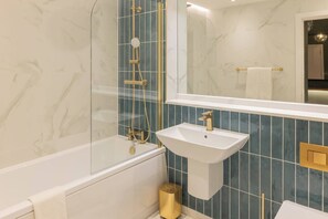 The Georgian Abode at Catharine II, Liverpool - Host & Stay