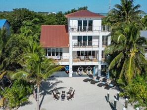 The Casa Feliz luxury experience awaits you.
