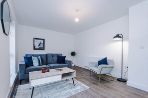 Living Room / Lounge