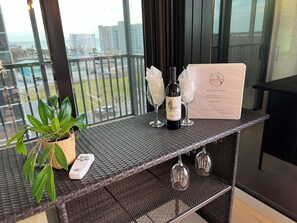 Dry bar on lanai