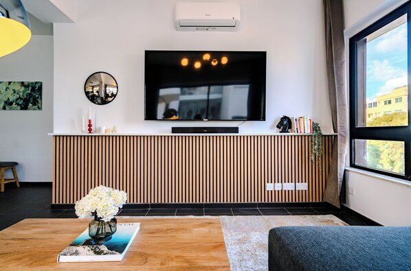 Perfect for lounging, reading or napping in comfort after a day of exploring.