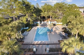 Community pool