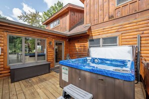 Bain à remous extérieur
