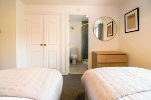 Bedroom 1 - Ample storage space