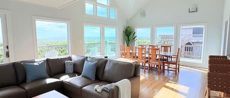 Enjoy the large open floor plan overlooking the ocean!