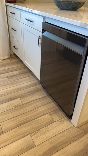 Dishwasher 