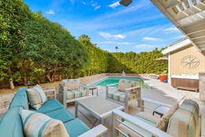 Pool Sitting Area