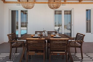 Outdoor dining