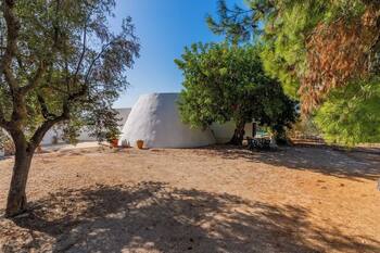 Beautiful country house with pool