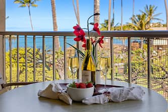 Delightful oceanfront Napili 1bd condo