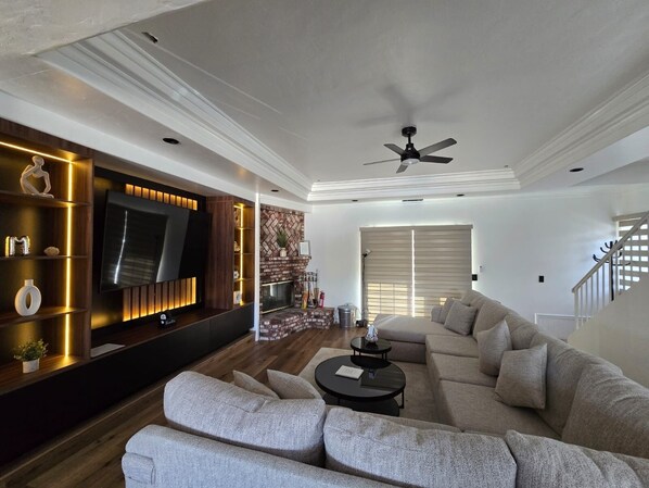 Living Room (1)