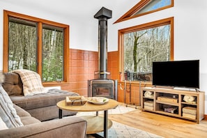 Step into the open expanse of our living room, a haven bathed in natural light!