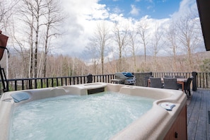 Warm up in the hot tub this winter—it’s pure bliss!