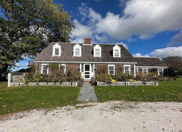 Main House, Front