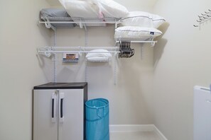Schrank