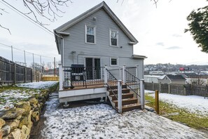 Backyard | Gas Grill