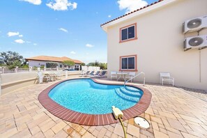 Landslake F3 · New 2BR 1BA condo with Pool (258)