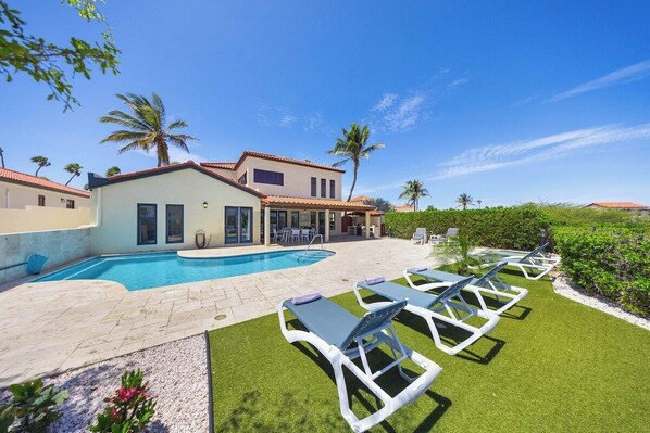 4 bedroom villa w/ Pool at Tierra del Sol (276)