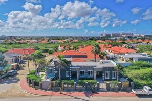 Opal 90 · Luxurious 4-bedroom Getaway in Noord (397)