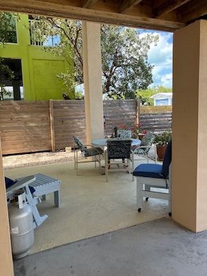 Outdoor dining