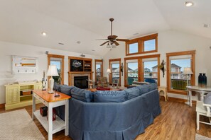 NH293: Saltwater Solace | Living Area - Deck Access, Fireplace (Off-Season Only)