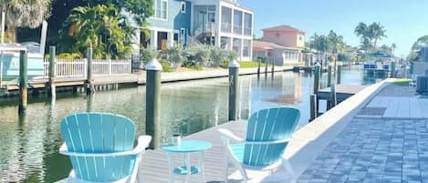 Canal View - Paradise Living