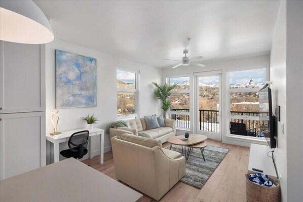 Stunning views of the Capitol, the mountains and the downtown skyline from the comfort of your top floor luxury space!