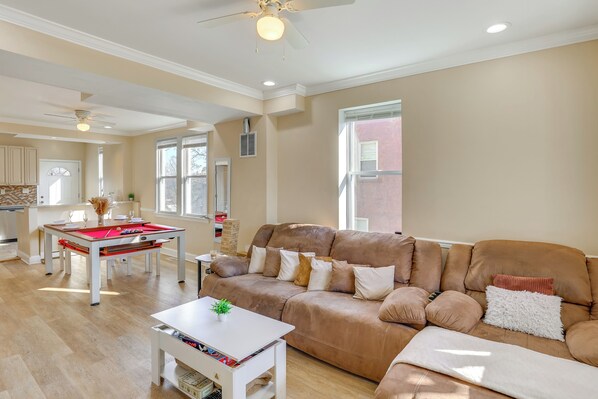 Baltimore Vacation Rental | 3BR | 3BA | 1,064 Sq Ft | Steps Required to Enter