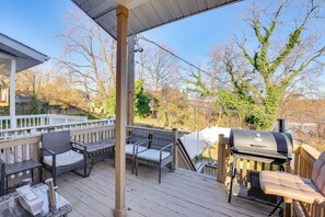Private Deck | Charcoal Grill | Outdoor Fire Pit