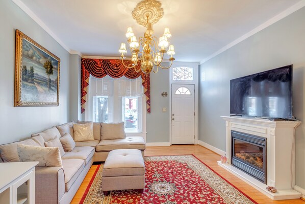 Baltimore Vacation Rental | 4BR | 3BA | 2 Steps to Enter | 1,695 Sq Ft