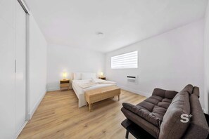 Bedroom: Queen size bed