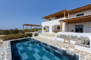 Bougainvillea Vacation Rental Villa | Antiparos (5)