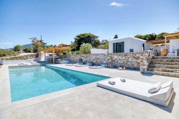 Stone Pine House | Antiparos (1)