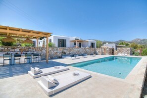 Stone Pine House | Antiparos (5)
