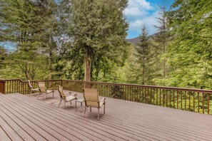 Central with resort amenities while still offering serenity with the tranquility of the Salmon river off the back deck.