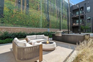 Kick back & relax in the sunshine on the community patio