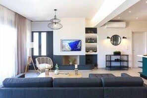 Living-room sea view apartment