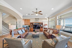 Open concept living with Gulf views