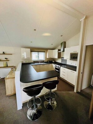 kitchen with dishwasher 