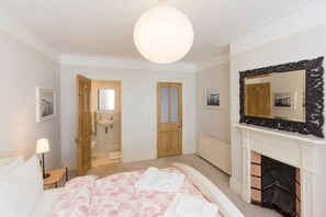 King Size Bedroom with en suite shower room